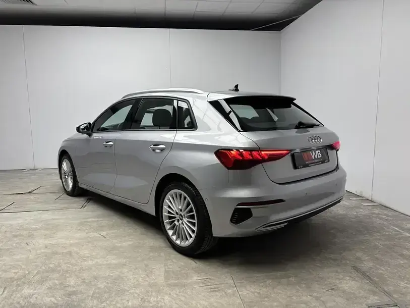 Gebraucht Audi A3 Advanced 150 PS (110 kW) 2023 Florettsilber Limousine