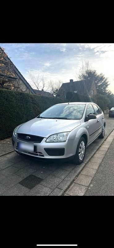Gebraucht Ford Focus 101 PS (74 kW) 2006 Silber Kleinwagen