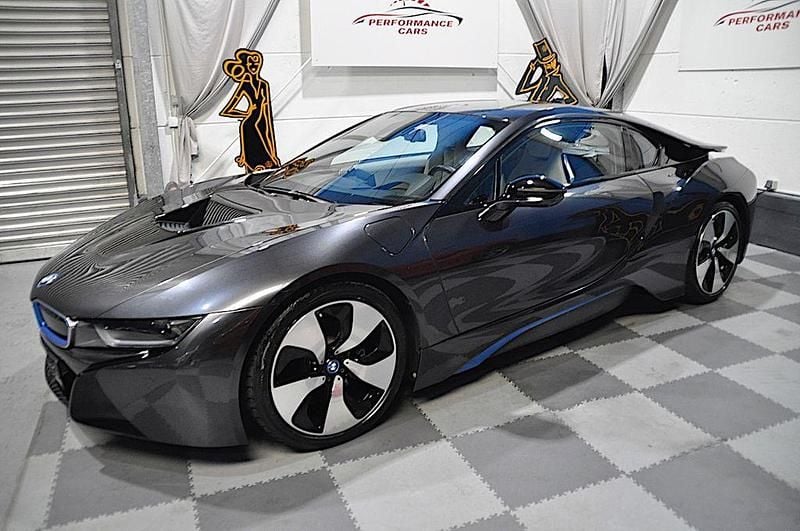 Gebraucht BMW i8 Pure Impulse 362 PS (266 kW) 2014 Grau Coupé