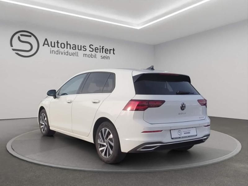 Gebraucht VW Golf VII Style 204 PS (150 kW) 2021 Weiß Kleinwagen