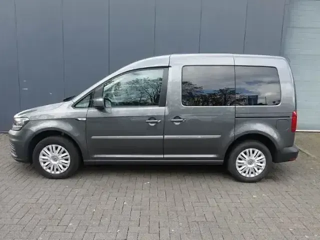 Second-hand VW Caddy Trendline 84 CP (61 kW) 2016 Gri Monovolum