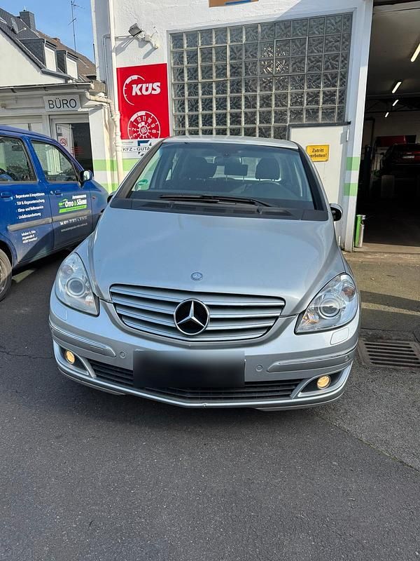 Gebraucht Mercedes B200 136 PS (100 kW) 2006 Van / Kleinbus