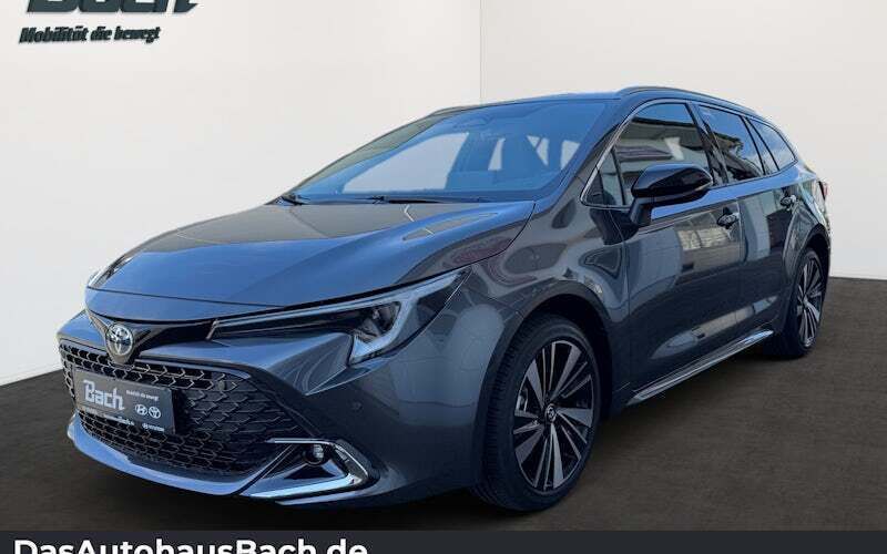 Grau Gebraucht 2025 Toyota Corolla Comfort Kombi | 34.680 € (Teuer) - Bild 1/4