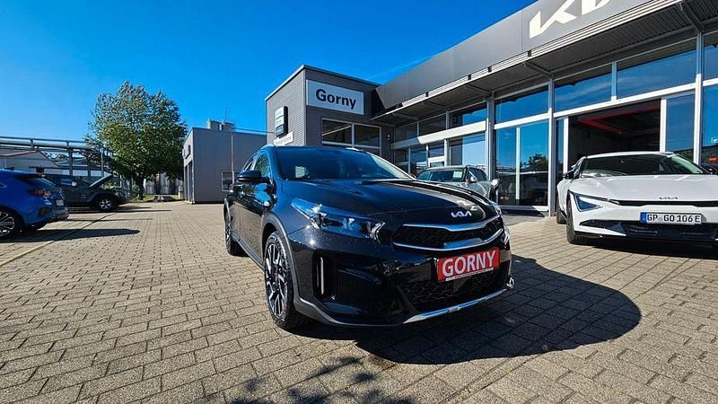 Neu Kia XCeed Comfort 150 PS (110 kW) 2025 Schwarz SUV