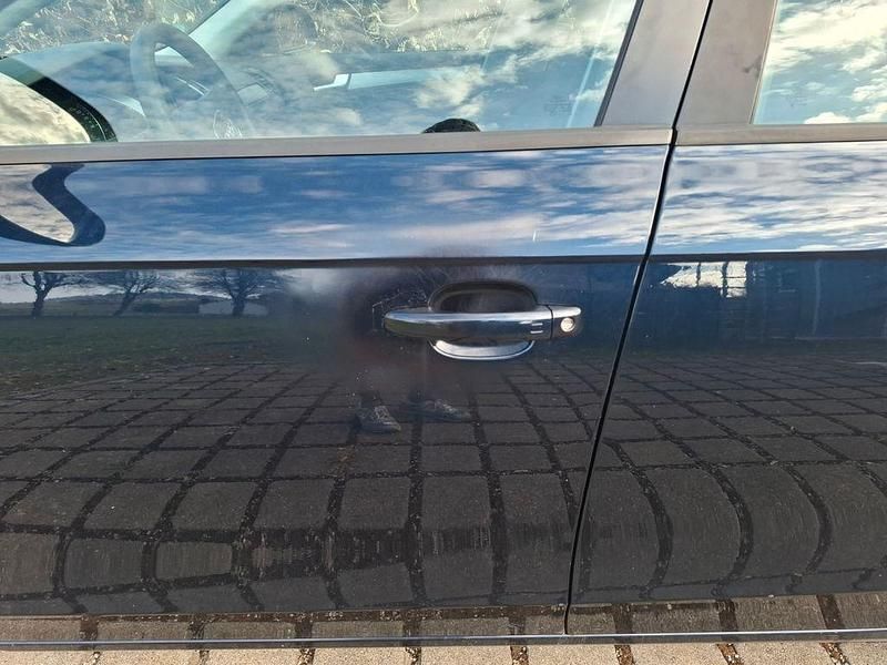 Gebraucht Audi A4 Ambiente 160 PS (117 kW) 2009 Blau Limousine