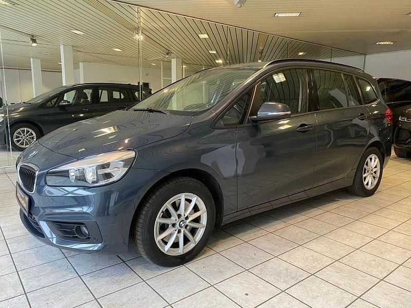 Grau Gebraucht 2017 BMW 218 Gran Tourer Van / Kleinbus | 12.950 € (Guter Preis) - Bild 1/4