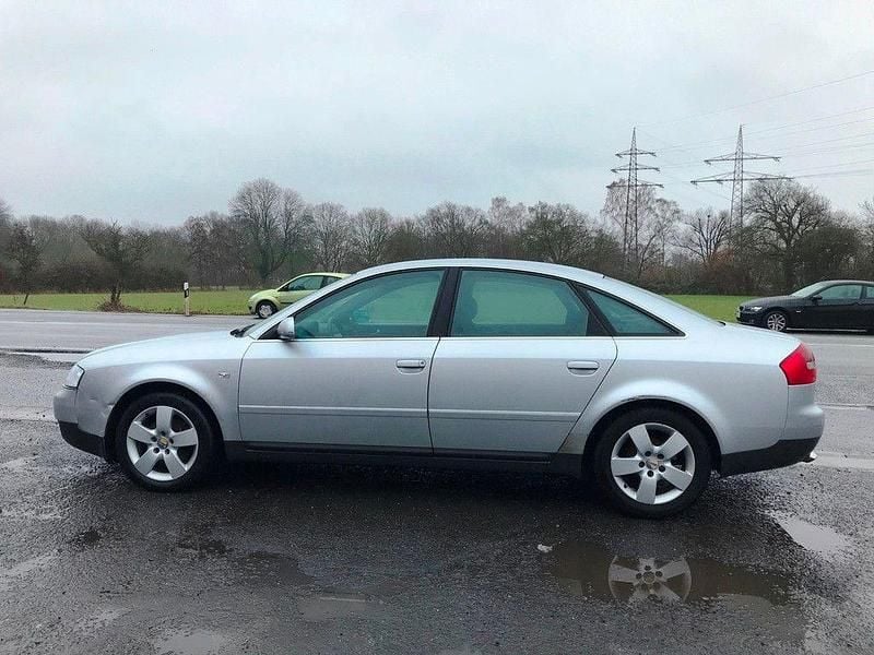 Gebraucht Audi A6 131 PS (96 kW) 2002 Silber Limousine