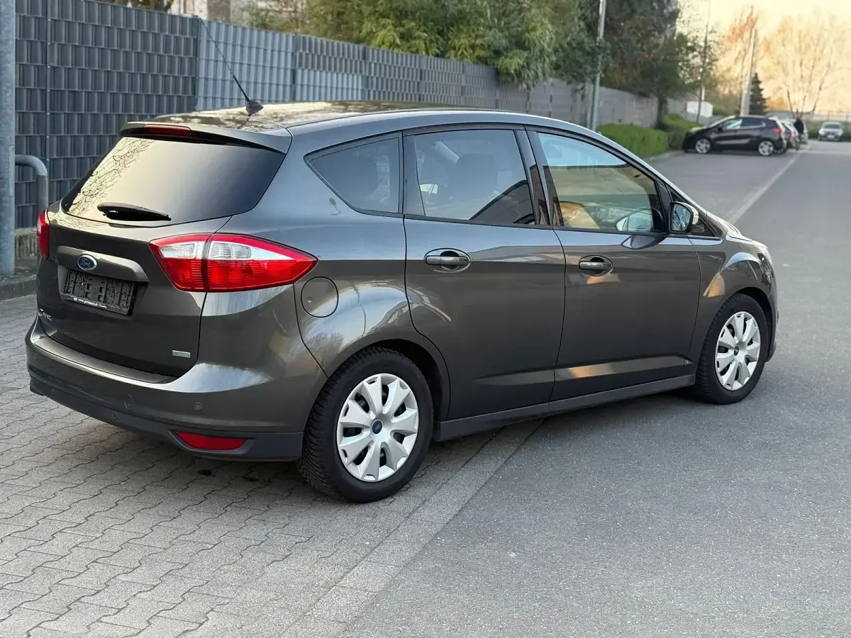 Używany Ford C-MAX 150 KM (110 kW) 2015 Szary Minivan
