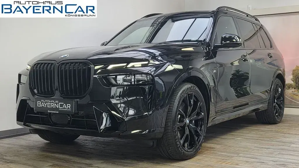 Gebraucht BMW X7 M Sport 352 PS (258 kW) 2025 (0475) saphirschwarz metallic SUV
