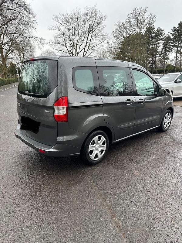 Gebraucht Ford Tourneo 101 PS (74 kW) 2018 Grau Van / Kleinbus