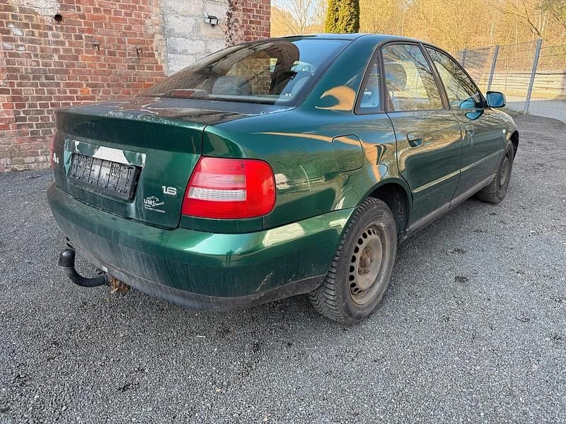 Gebraucht Audi A4 101 PS (74 kW) 2000 Grün Limousine