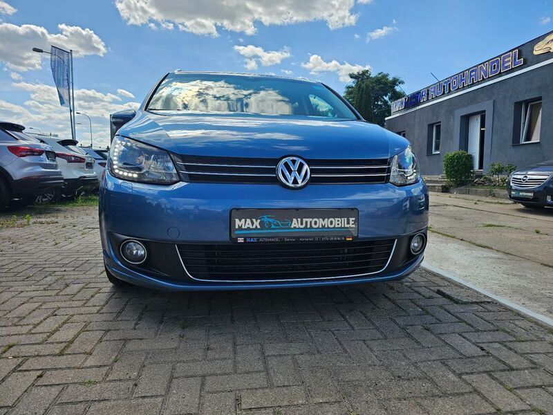 Blau Gebraucht 2011 VW Touran Highline Van / Kleinbus | 10.500 € (Etwas zu teuer) - Bild 1/4