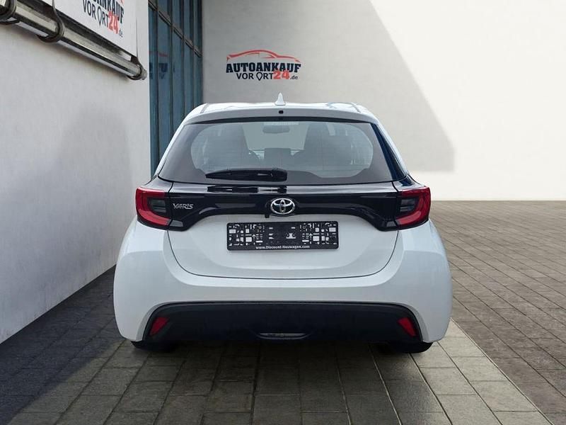 Gebraucht Toyota Yaris Team 125 PS (91 kW) 2022 Weiß Kleinwagen