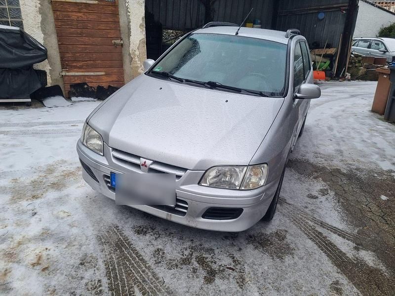 Silber Gebraucht 2001 Mitsubishi Space Star Van / Kleinbus | 1.000 € (Guter Preis) - Bild 1/4