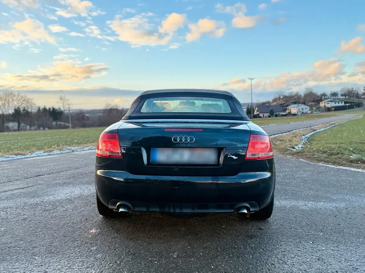 Gebraucht Audi A4 Cabriolet 140 PS (102 kW) 2007 Schwarz Cabrio