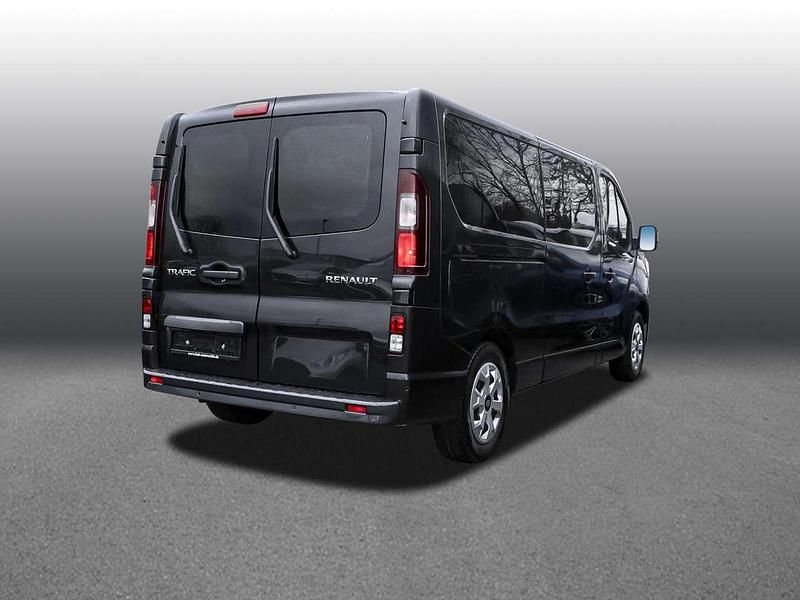 Second-hand Renault Trafic Evolution 150 CP (110 kW) 2025 Negru Monovolum