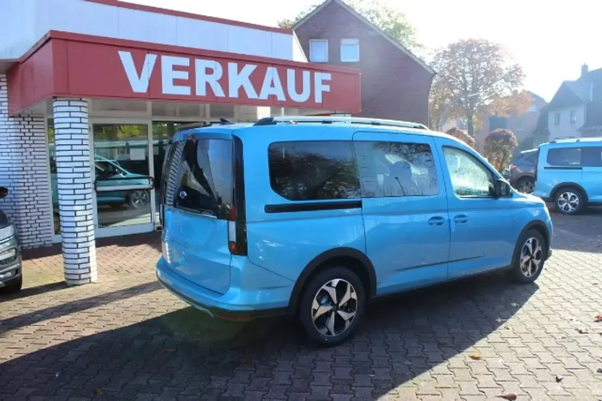 Gebraucht Ford Tourneo Active 122 PS (89 kW) 2024 Boundlessblue Van / Kleinbus