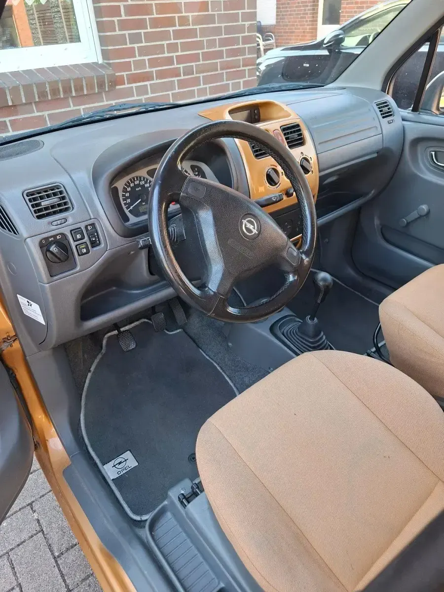 Gebraucht Opel Agila Edition 75 PS (55 kW) 2002 Orange Van / Kleinbus