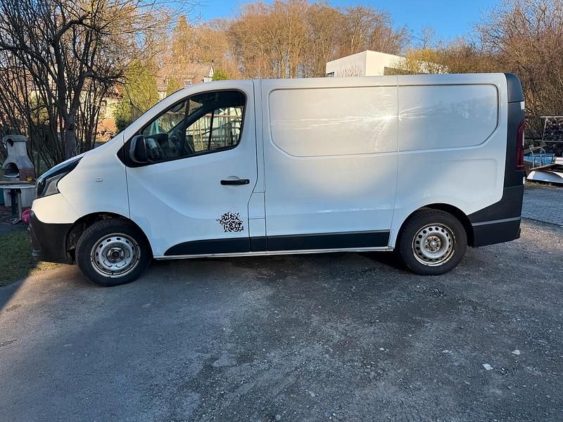 Gebraucht Renault Trafic 120 PS (88 kW) 2019 Weiß Van / Kleinbus