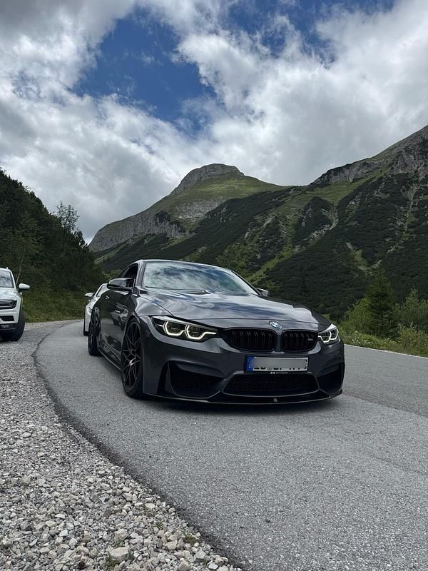 Grau Gebraucht 2019 BMW M4 Competition Edition Coupé | 61.700 € (Fairer Preis) - Bild 1/4