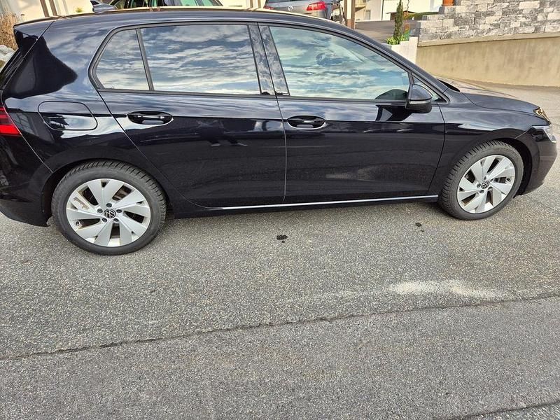 Gebraucht VW Golf VIII United 131 PS (96 kW) 2021 Schwarz Limousine