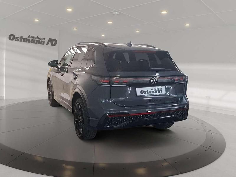 Gebraucht VW Tiguan 193 PS (141 kW) 2026 Delfingrau metallic SUV