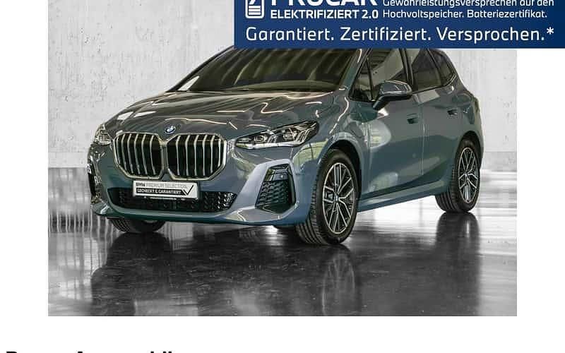 Grau Gebraucht 2025 BMW 225 Active Tourer Luxury Line Van / Kleinbus | 40.800 € (Fairer Preis) - Bild 1/4