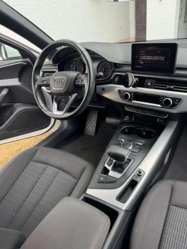 Gebraucht Audi A4 Attraction 204 PS (150 kW) 2019 Kombi