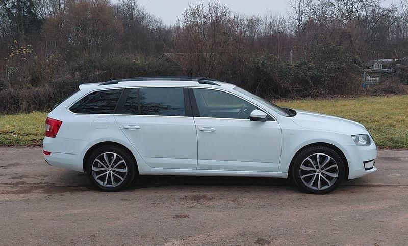 Weiß Gebraucht 2015 Skoda Octavia Kombi | 4.999 € (Guter Preis) - Bild 1/4