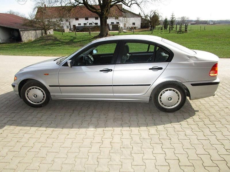 Gebraucht BMW 316 116 PS (85 kW) 2002 Grau Limousine