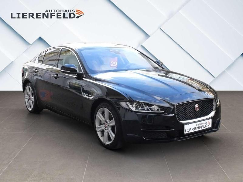 Gebraucht Jaguar XE 2017 Santorini black Limousine
