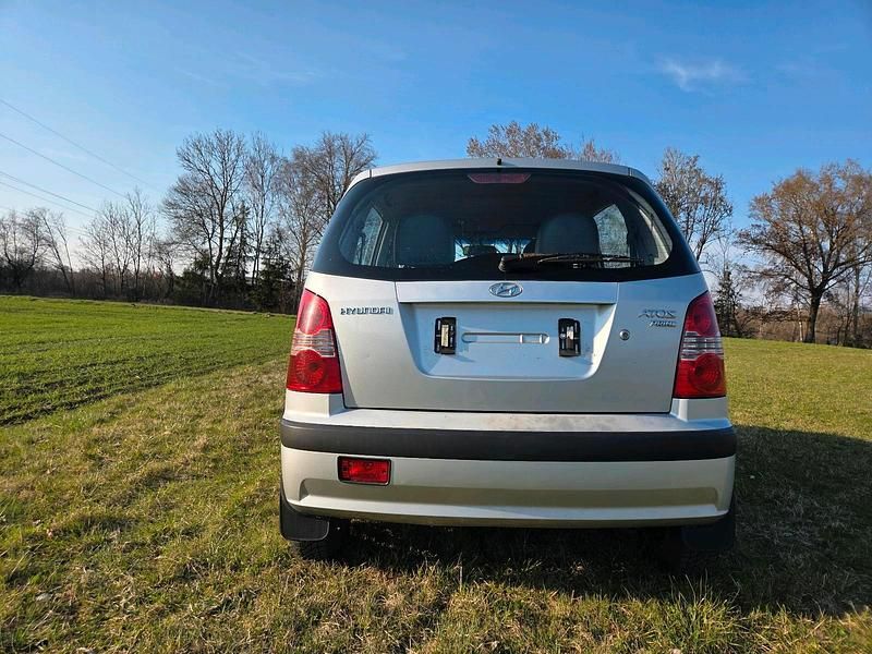 Gebraucht Hyundai Atos 58 PS (42 kW) 2006 Silber Kleinwagen