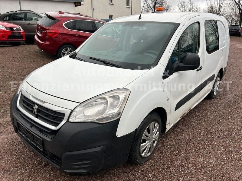 Gebraucht Peugeot Partner 99 PS (72 kW) 2018 Weiß Van / Kleinbus
