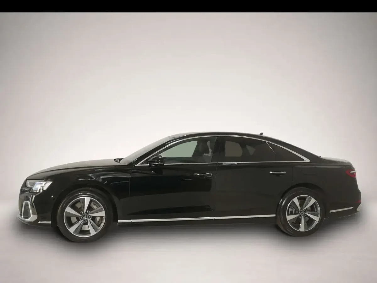 Gebraucht Audi A8 Comfort 462 PS (339 kW) 2025 Mythosschwarz metallic Limousine