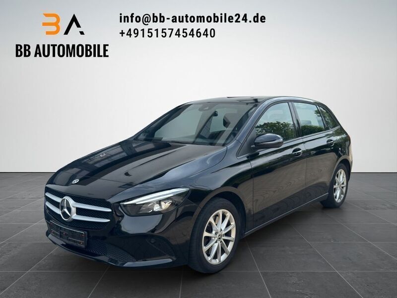Nachtschwarz unilack Gebraucht 2022 Mercedes B250 Van / Kleinbus | 19.999 € (Superpreis) - Bild 1/4