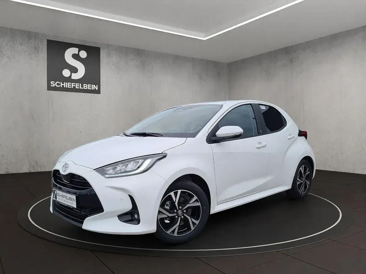 Gebraucht Toyota Yaris 116 PS (85 kW) 2026 Weiß Kleinwagen