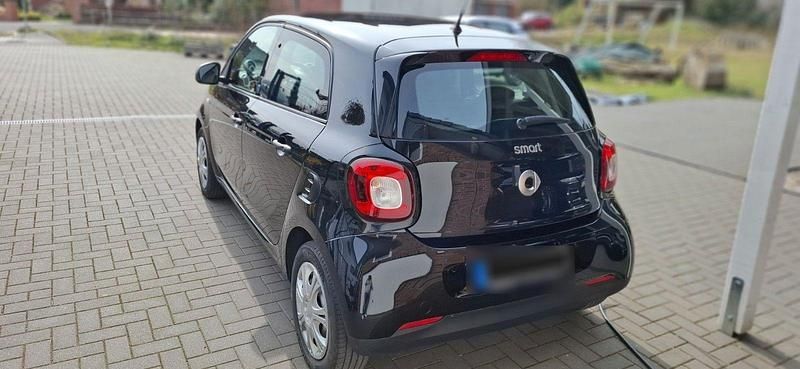 Gebraucht Smart ForFour Electric Drive 60 kW (82 PS) 2021 Schwarz Kleinwagen
