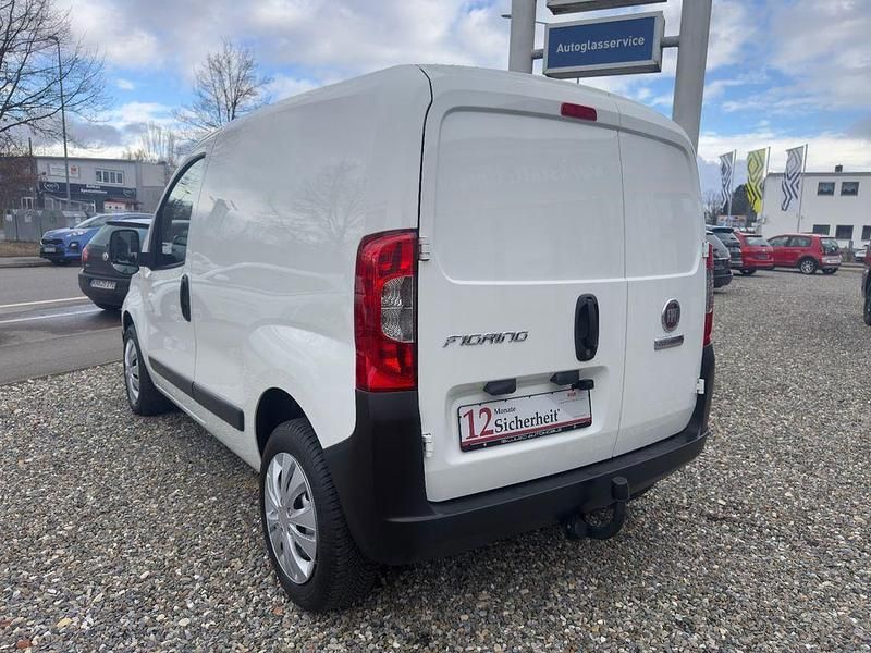 Gebraucht Fiat Fiorino Basis 80 PS (58 kW) 2021 Van / Kleinbus