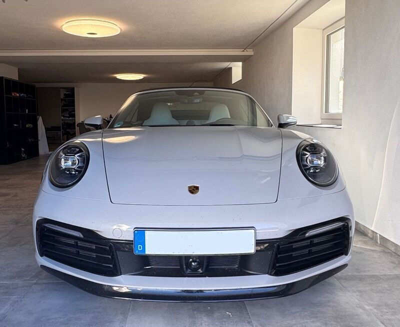 Grau Gebraucht 2022 Porsche 911 Carrera S Cabriolet Cabrio | 145.500 € (Fairer Preis) - Bild 1/4
