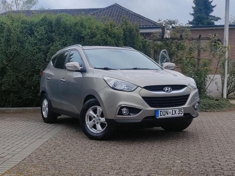 Braun Gebraucht 2011 Hyundai ix35 SUV | 6.900 € (Fairer Preis) - Bild 1/4