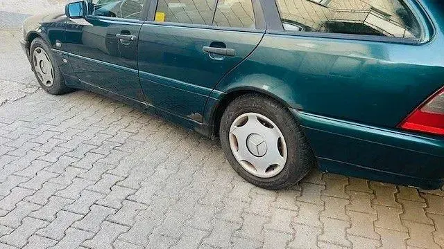 Gebraucht Mercedes C180 Elegance 122 PS (89 kW) 1997 Grün Kombi