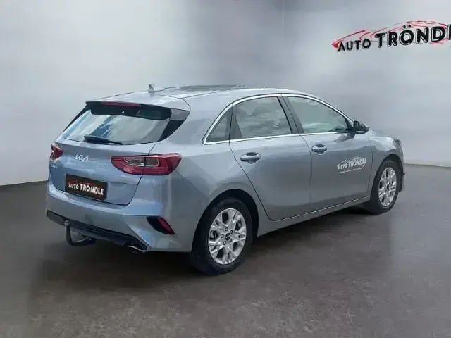 Gebraucht Kia Ceed 101 PS (74 kW) 2025 Silber Kleinwagen