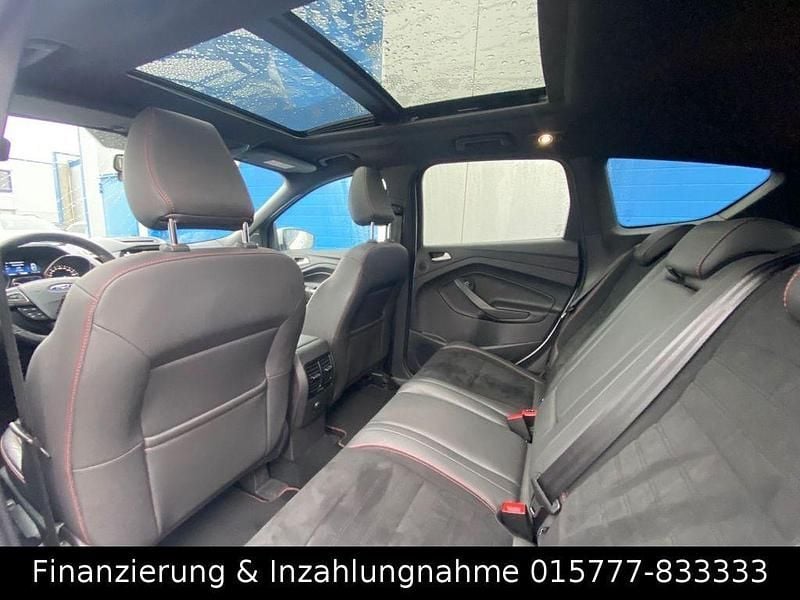 Gebraucht Ford Kuga ST-Line 150 PS (110 kW) 2019 Weiß SUV