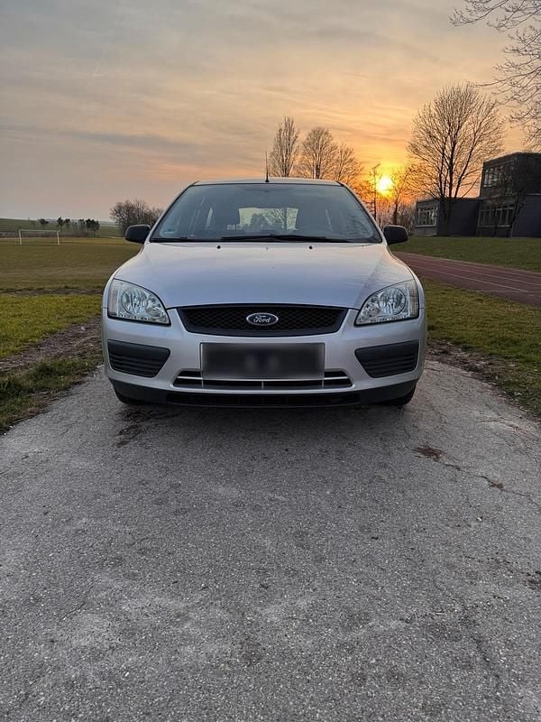 Gebraucht Ford Focus 101 PS (74 kW) 2005 Silber Kombi