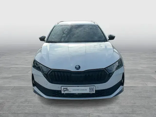 Gebraucht Skoda Octavia SportLine 150 PS (110 kW) 2025 Moonweiß perleffekt Kombi