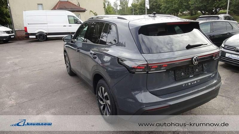 Neu VW Tiguan Life 150 PS (110 kW) 2025 Grau SUV
