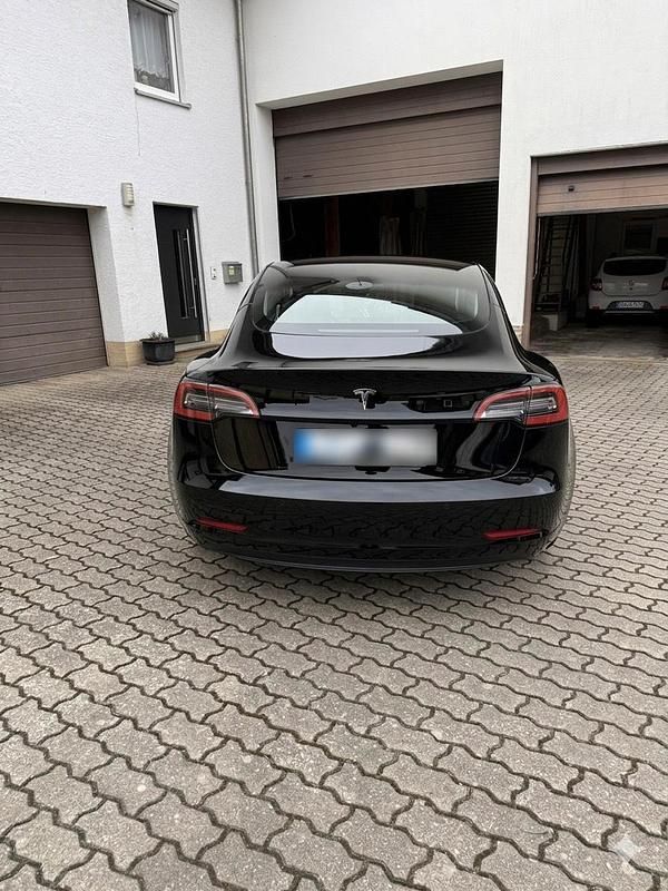 Gebraucht Tesla Model 3 RWD 239 kW (325 PS) 2022 Schwarz Limousine