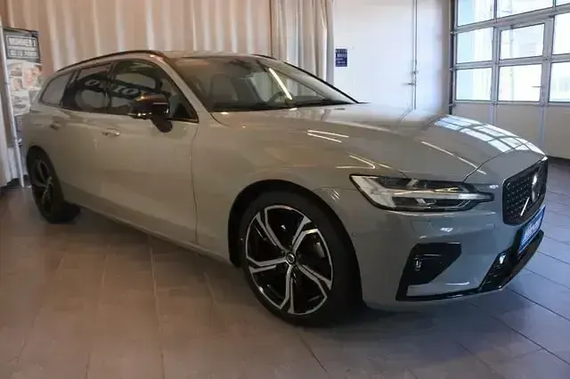 Occasion Volvo V60 Plus 197 ch (144 kW) 2025 Gris Break