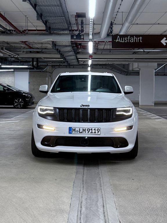 Weiß Gebraucht 2016 Jeep Grand Cherokee SRT SUV | 38.500 € (Teuer) - Bild 1/4