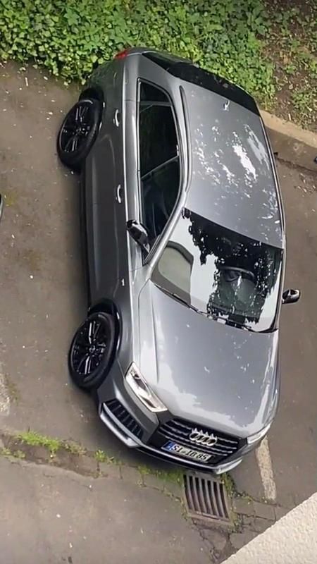 Grau Gebraucht 2018 Audi Q3 SUV | 21.450 € (Fairer Preis) - Bild 1/4